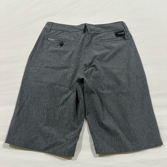 Boys Quiksilver amphibian shorts size 27 in gray and in excellent condition. - Picture 3 of 3